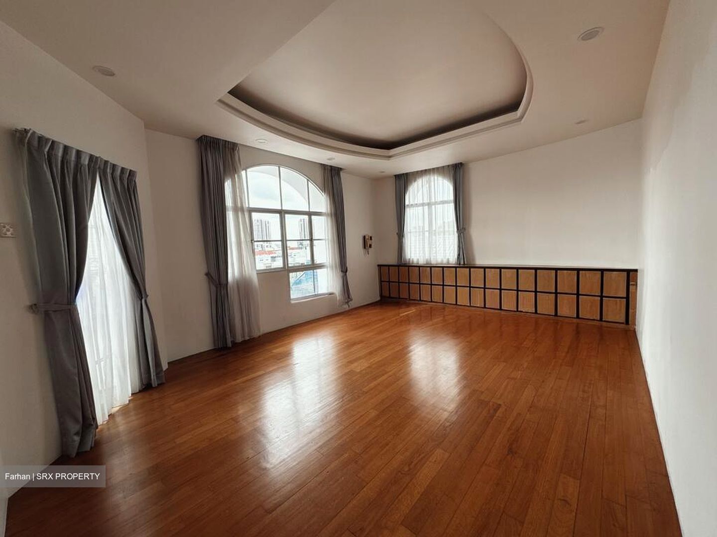 East Coast Hill (D16), Semi-Detached #504073251